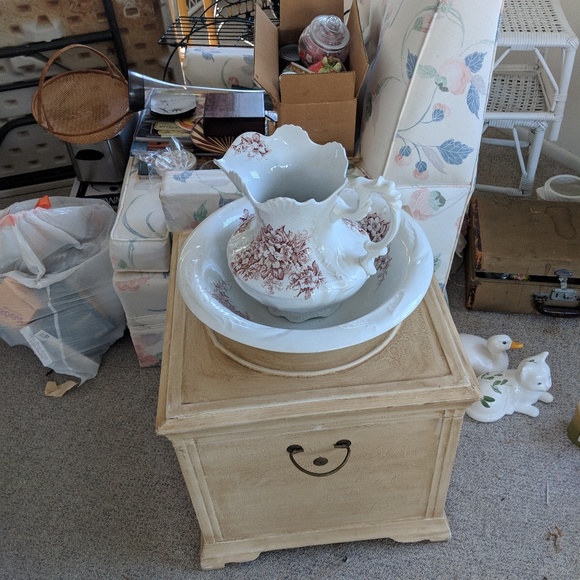 ESTATE SALE - Picture 5 of 8